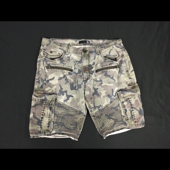 G by Guess Other - Guess..men’s Camo shorts..size 34